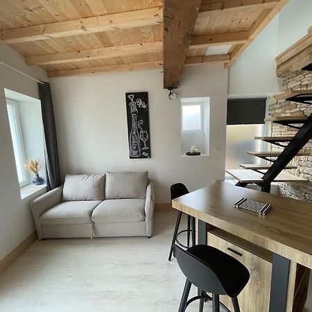 Charmante Maison De Village Viré エクステリア 写真
